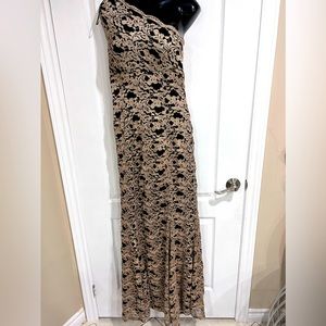 Night Way Collections One-Shoulder Black and Beige Lace Gown